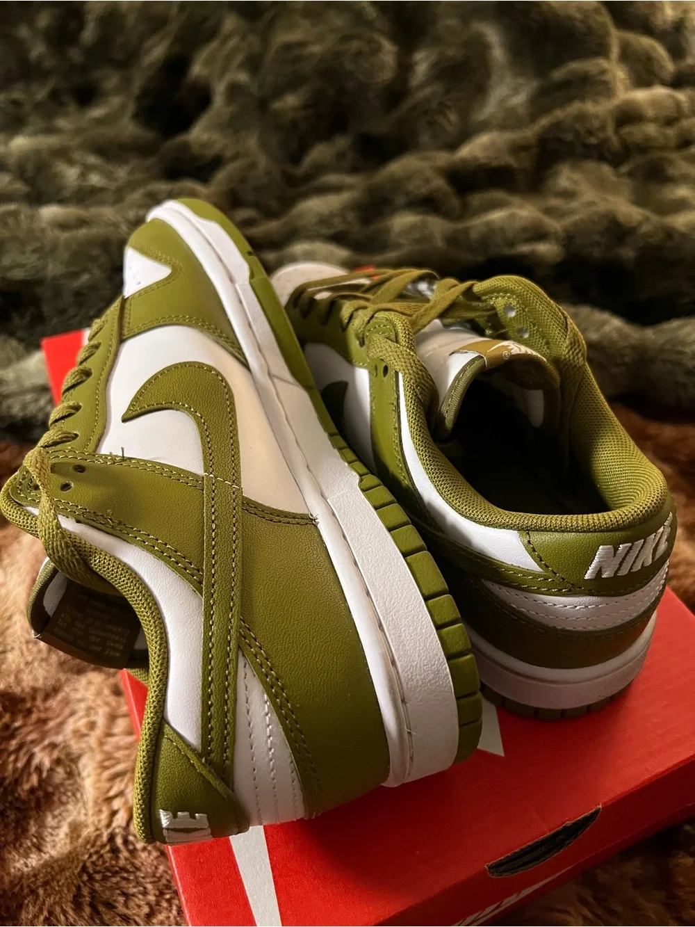 Nike Dunk Low Retro Olive White Sneakers | M 7 / W 8.5